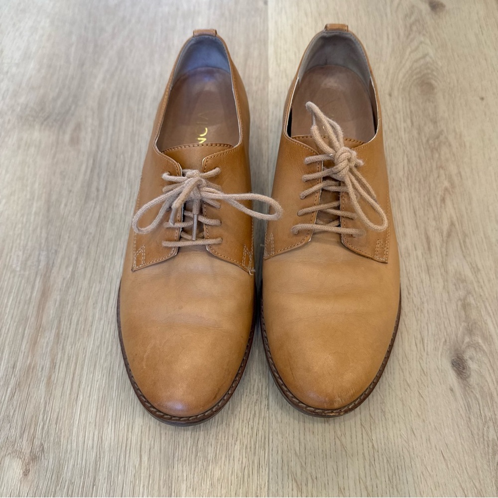 Vionic Classic Women’s Oxford Style Leather Shoes size 6.5